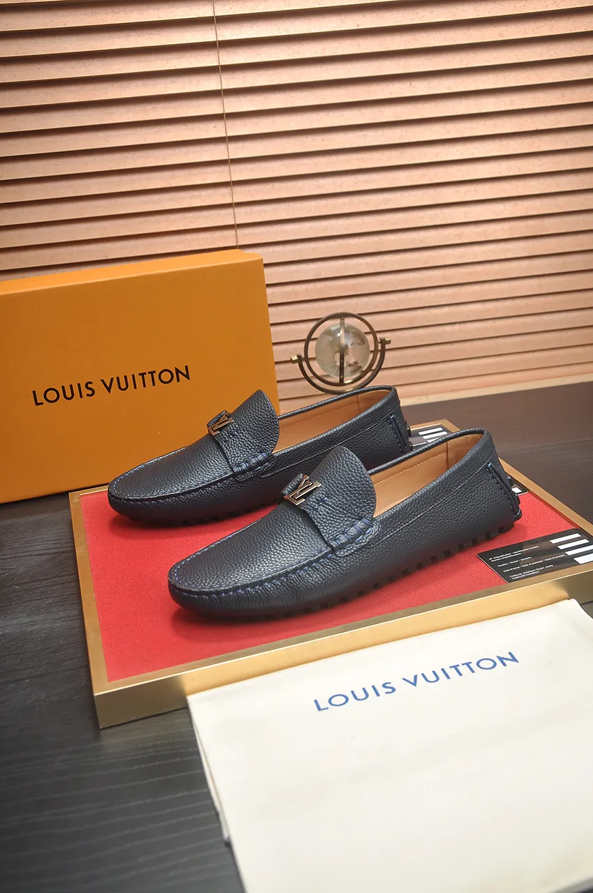 Men's men's shoes 💰420💶 [LV Doudou shoes] (water-dyed cowhide lining) new model is on the market, available on the official website. The new Doudou shoes are processed into single-color materials, and the uppers are made of imported horsehide leather. The body of the shoe is fully hemmed with mark thread, and is lined with imported original cowhide leather. The elegant shoe shape is super suitable for all-matching, and the size is 38-44.
